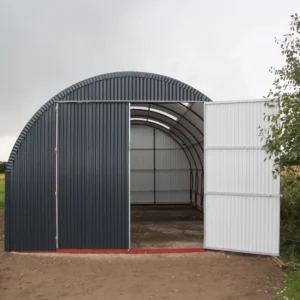 Giebel mit 2-flügligem Tor für um 50 cm erhöhte Rundbogenhalle 5 m breit